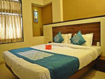 Oyo Rooms Railway Station Ankleshwar Buitenkant foto
