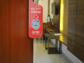 Oyo Rooms Railway Station Ankleshwar Buitenkant foto