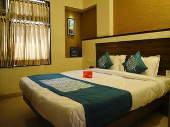 Oyo Rooms Railway Station Ankleshwar Buitenkant foto