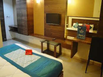 Oyo Rooms Railway Station Ankleshwar Buitenkant foto