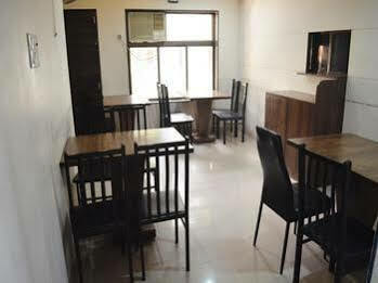 Oyo Rooms Railway Station Ankleshwar Buitenkant foto